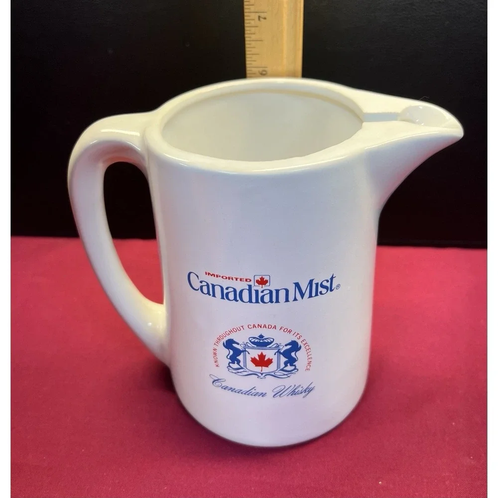Vintage Canadian Mist Canadian Whiskey Water Pitcher‎